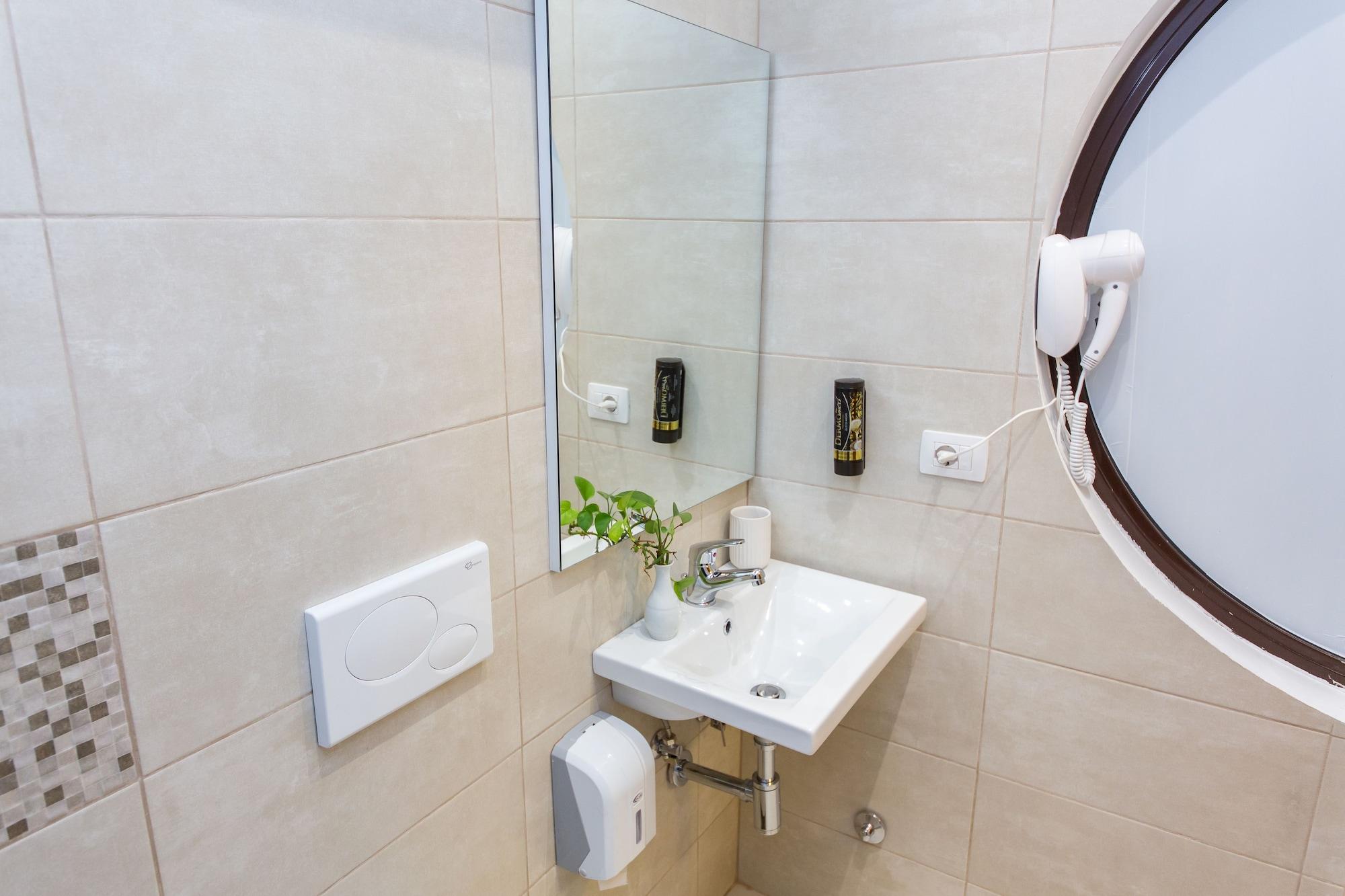Baron 3* Tirana