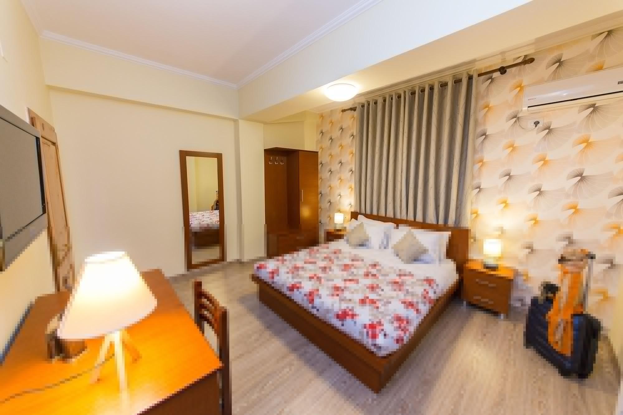 Baron 3* Tirana